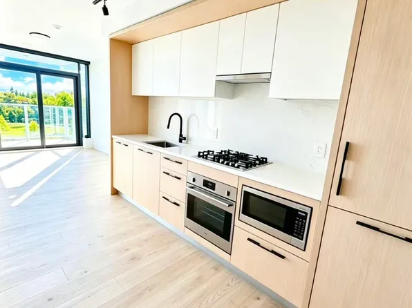 5189 Earles St #608, Vancouver, BC V5R 3P9