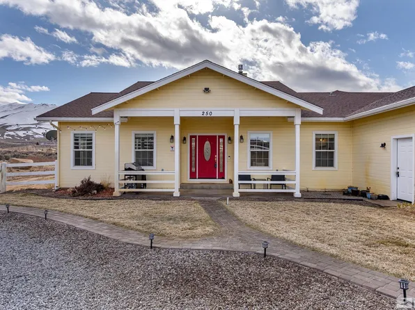 250 Quarterhorse Cir, Reno, NV 89508