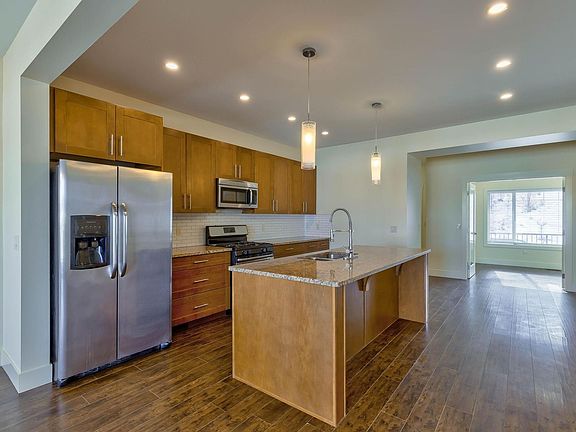 2nd image of 1278 Snowberry Ave