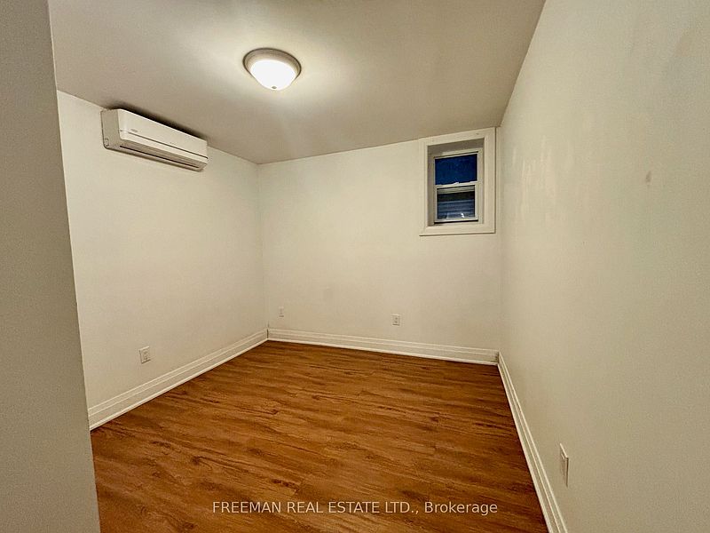 Toronto Townhouse for rent - 2 Bedrooms — photo 9
