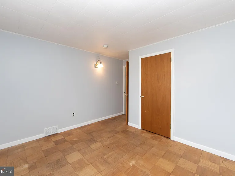 24 W Branch Ave #B — Photo 15