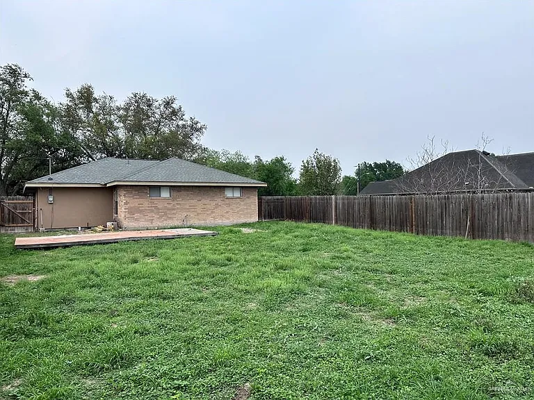 601 Kennedy Ave — Photo 18