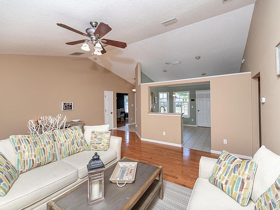 4th image of 1565 Timber Trace Dr