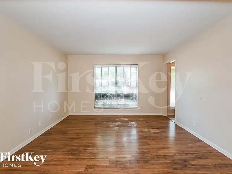 3002 Harlan Dr — Photo 3