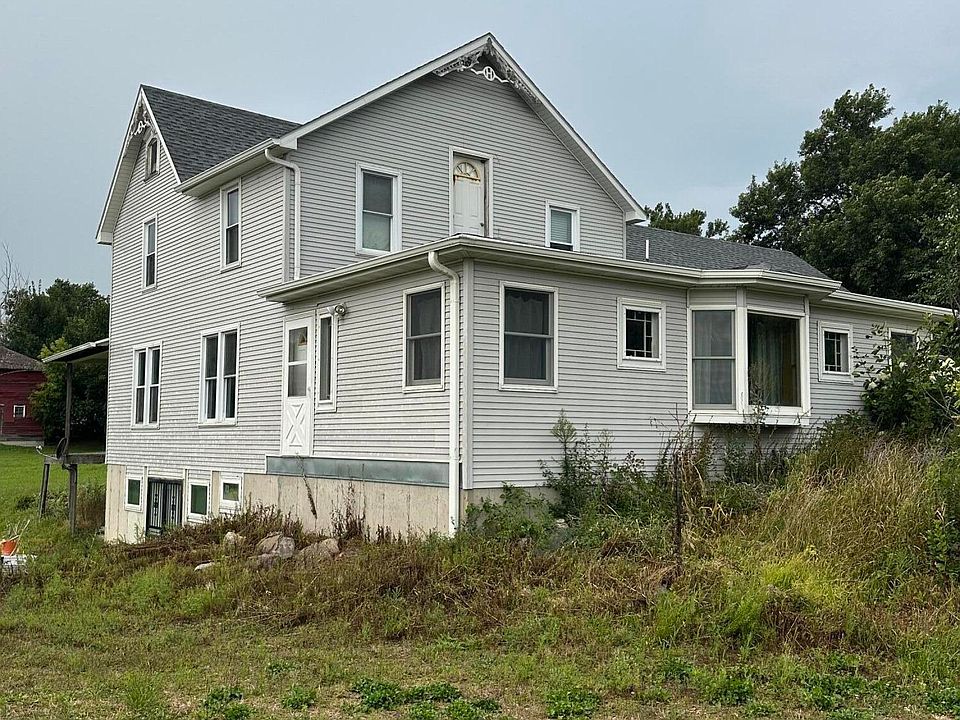 1st image of 270 Lockhart St