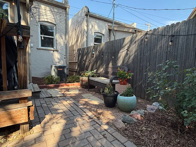 1026 34th St — Photo 9