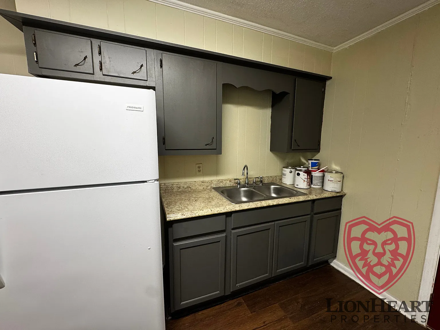 2 bed, 1.0 bath, $695 — Photo 2