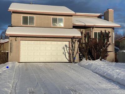 8121 Country Meadow Cir, Anchorage, AK, 99502