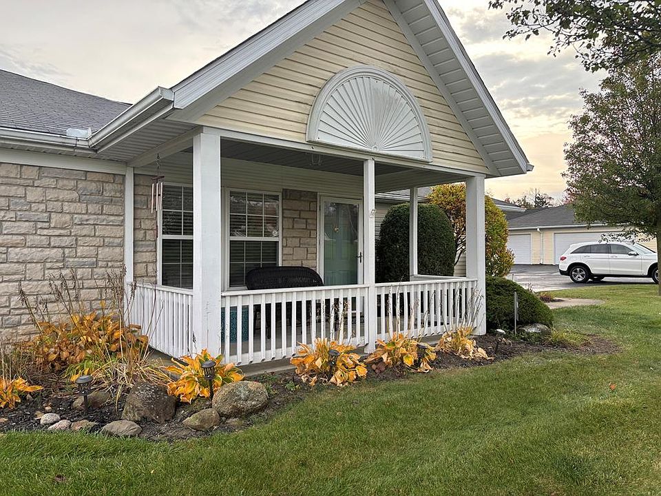 1st image of 667 Villa Dr