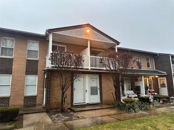 107 Artist Lake Drive, Middle Island, NY 11953