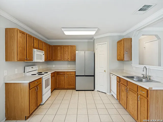 200 Katie Ct — Photo 5