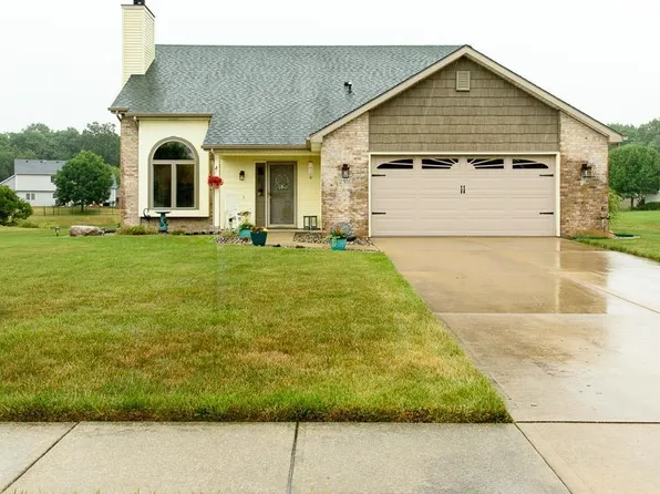 2316 Laforge Ln, Auburn, IN 46706