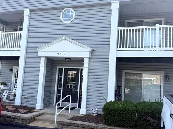 9209 Bent Pine Ct APT F, Saint Louis, MO 63126