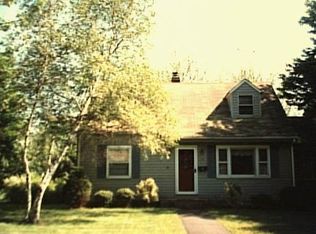 75 Pinehurst Rd, Stratford, CT 06497