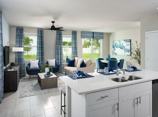 587 Salisbury Cir, Fort Pierce, FL 34982