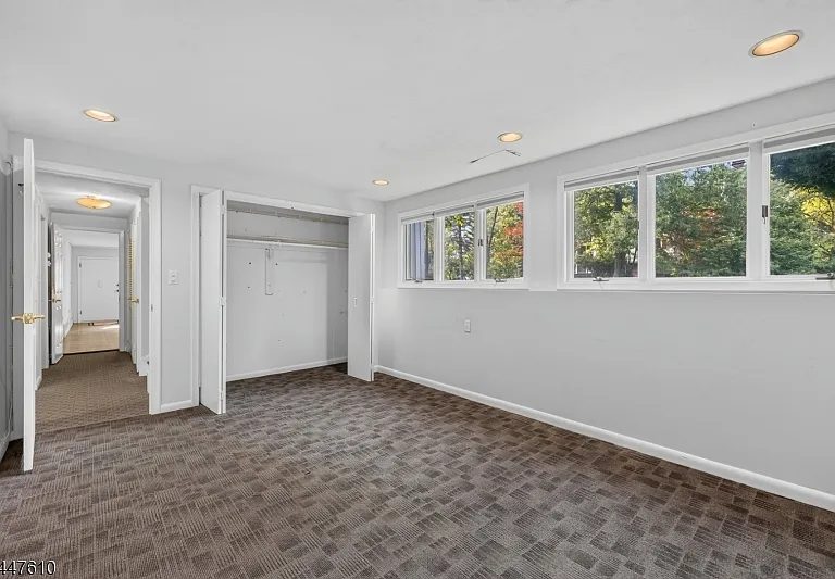 29 Tiffany Dr — Photo 22