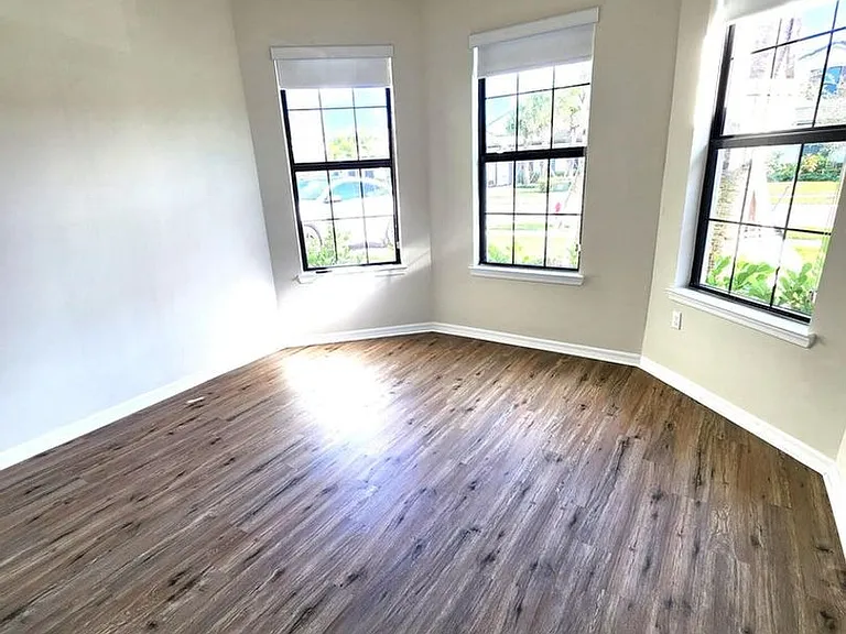 8295 Vaulting Dr — Photo 9