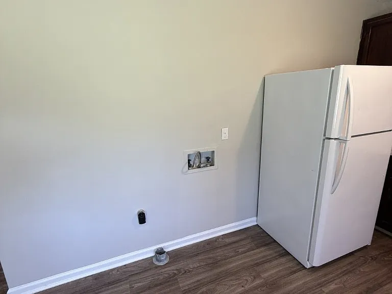 360 Creekwood Ct #B — Photo 19
