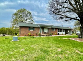 2079 Grooms Rd, Reidsville, NC 27320