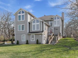 8911 Burton Rd, Wonder Lake, IL 60097