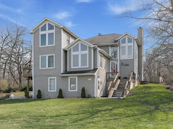 8911 Burton Rd, Wonder Lake, IL 60097