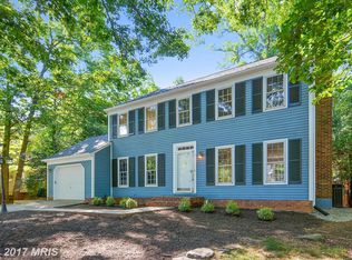 4 Carrollton Rd, Sterling, VA 20165