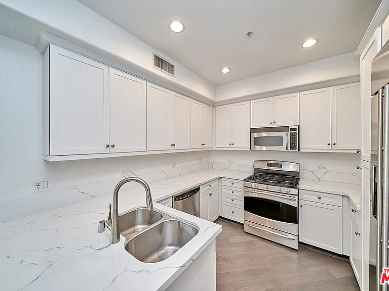 629 Traction Ave #103 — Photo 10