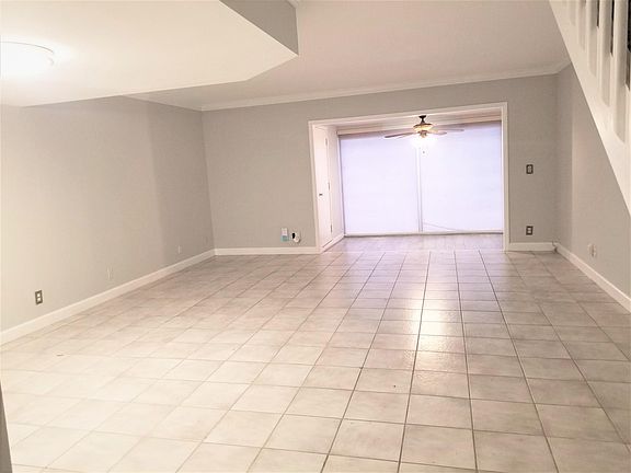 4th image of 3715 Savoy Ln APT G