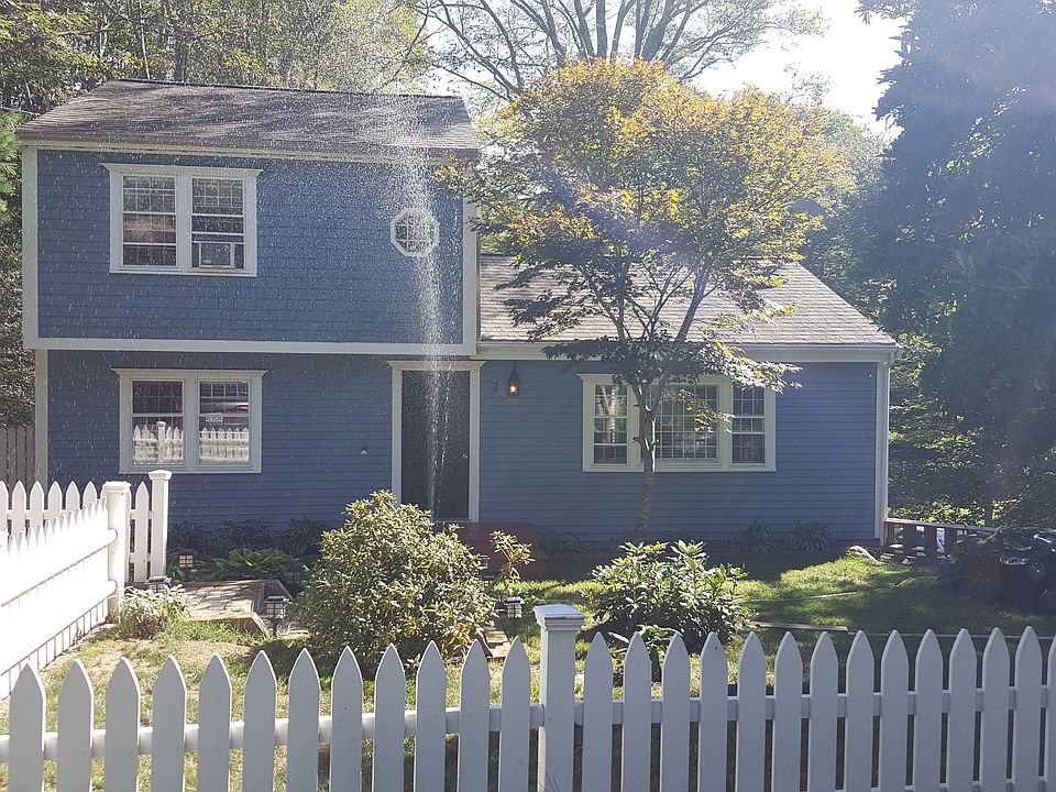 1st image of 7 Elm Ln