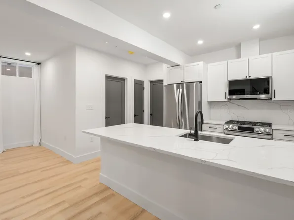 52 Cotting St, Medford, MA