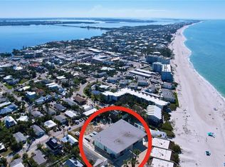 5615 Gulf Dr, Holmes Beach, FL 34217