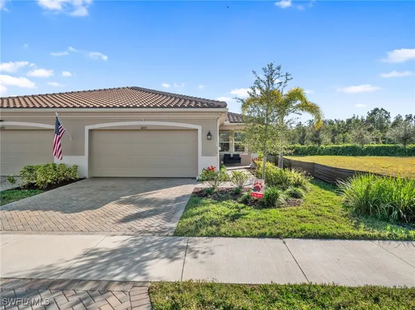 10373 Bonavie Cove Dr, Fort Myers, FL 33966