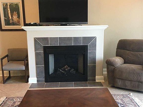 5th image of 112 Catalina Cir