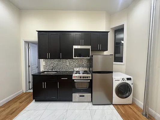 Rented by MADEHOME | media 8