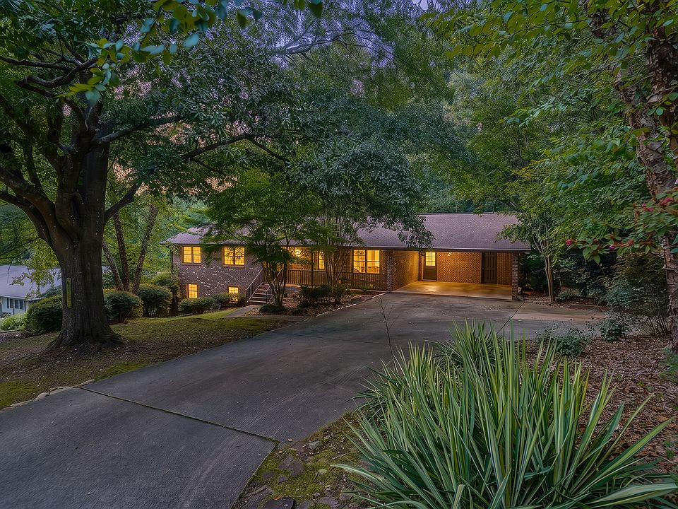 1st image of 759 Riverhill Dr