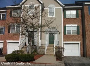 22 Middlesex Rd, Merrimack, NH 03054