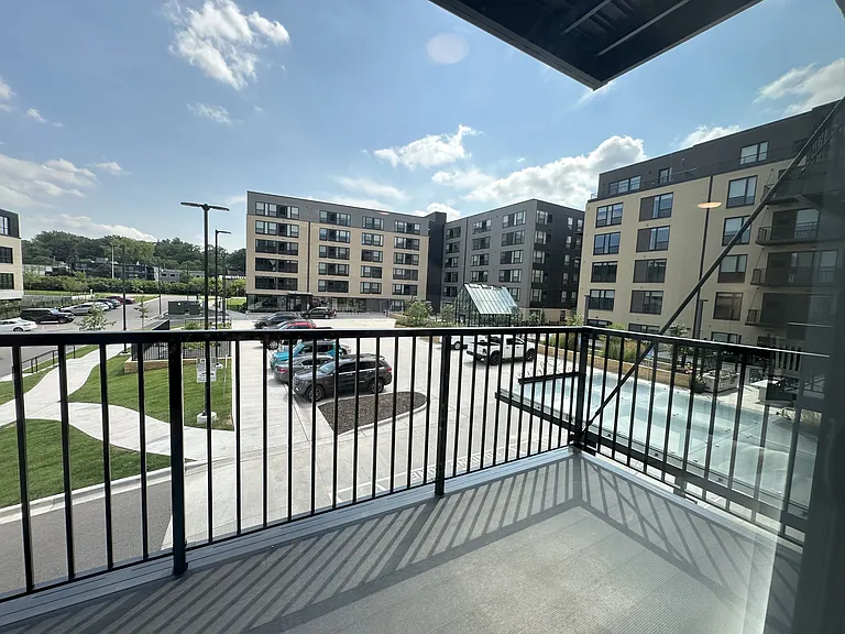 The Eloise Apartments — Photo 91