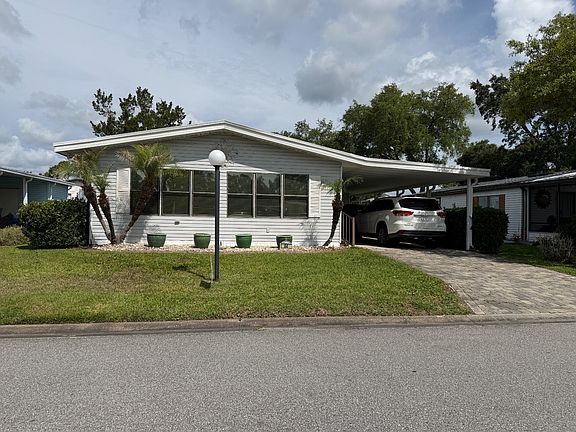 3rd image of 84 Misty Falls Dr