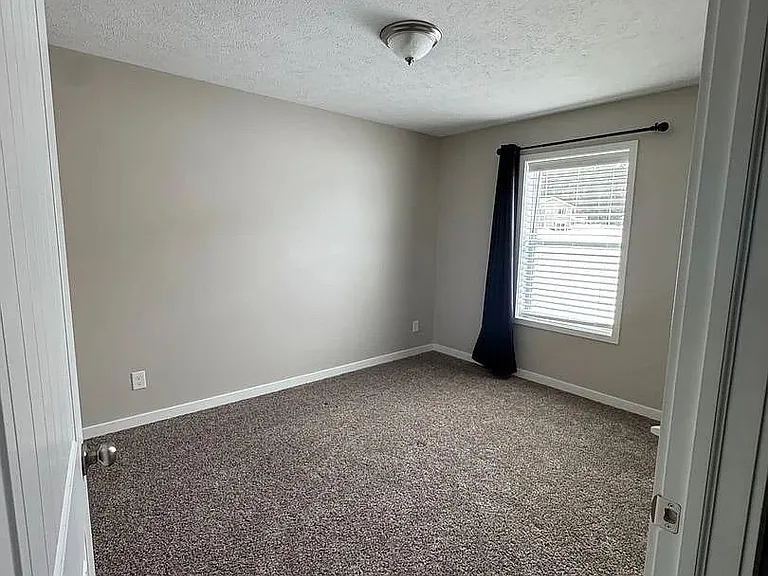 5085 Liberty Dr — Photo 21