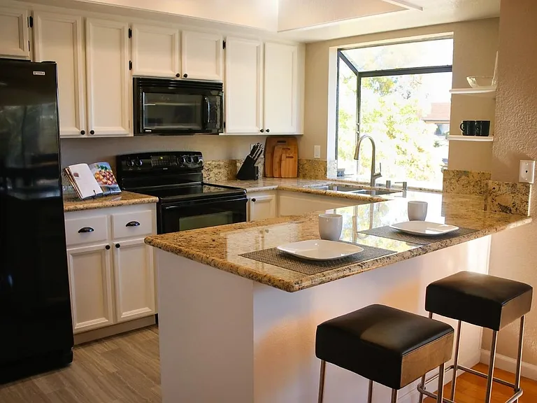 43139 Mayfair Park Ave — Photo 16