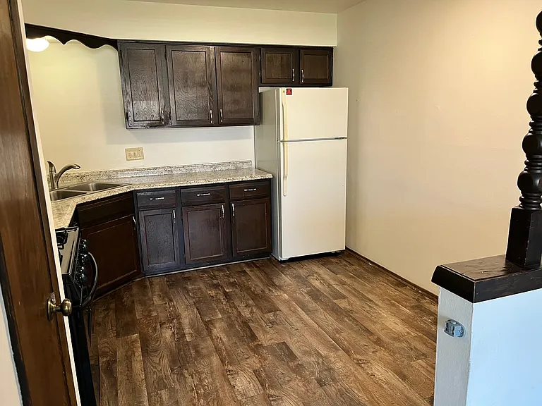 630 E Lincoln Ave — Photo 7