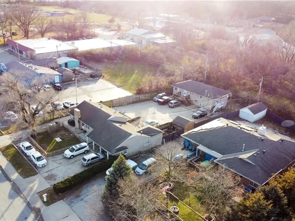 1104 N Scott Ave, Belton, MO 64012