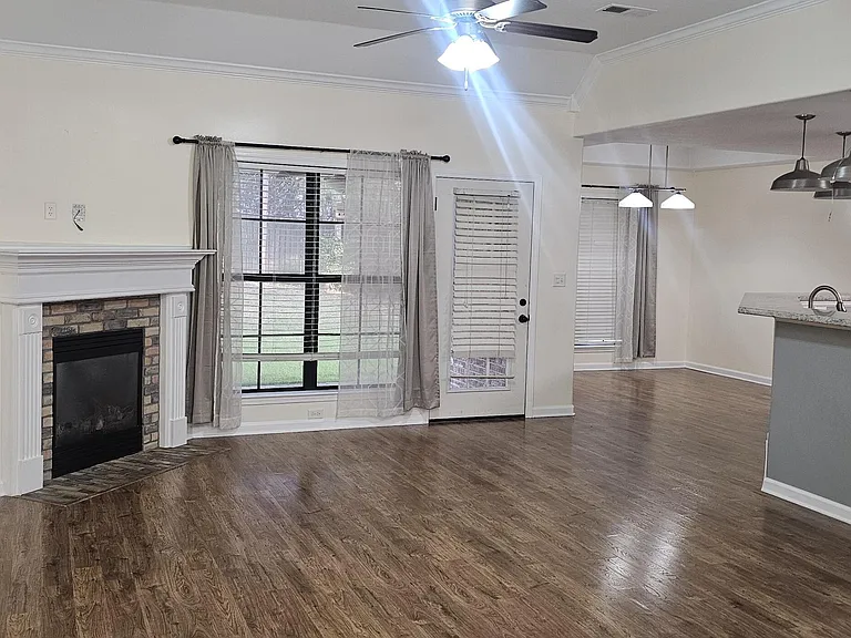 89 Shady Lane Cv E — Photo 3