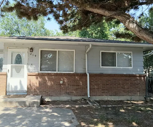 219 Bishop St Photo 1