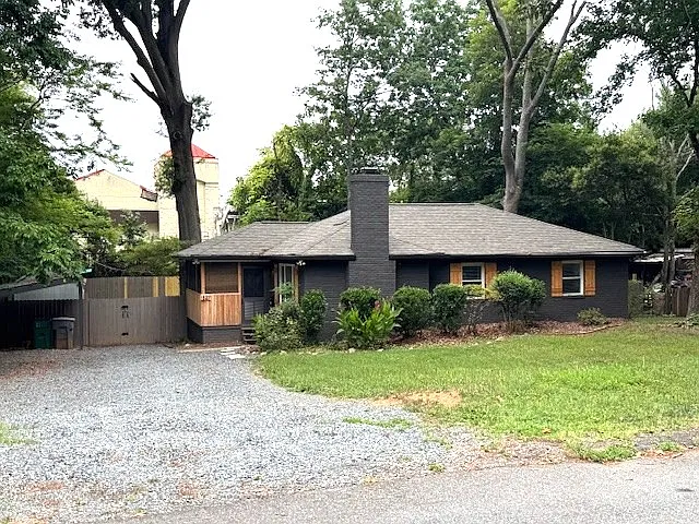 1527 Medford Dr — Photo 12