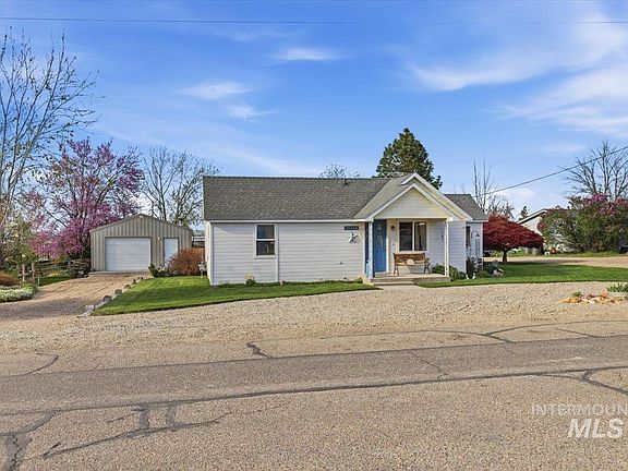 2nd image of 21454 Binford Dr