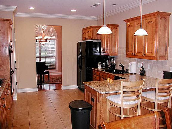 4th image of 1611 S River Meadows Dr