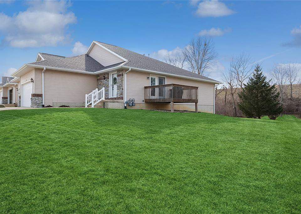 3523 Stoney Point Rd SW, Cedar Rapids, IA 52404 Zillow