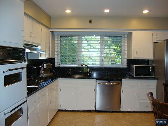 5th image of 5-46 Brennan Ct