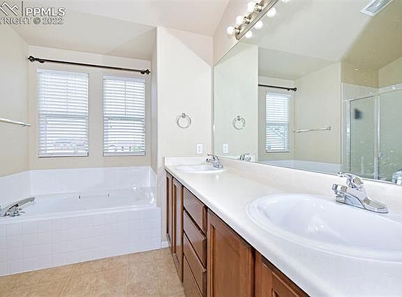 5th image of 6792 Hidden Hickory Cir